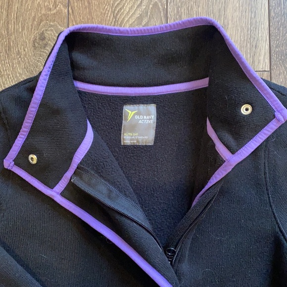 Old Navy Active sweater - Picture 2 of 3